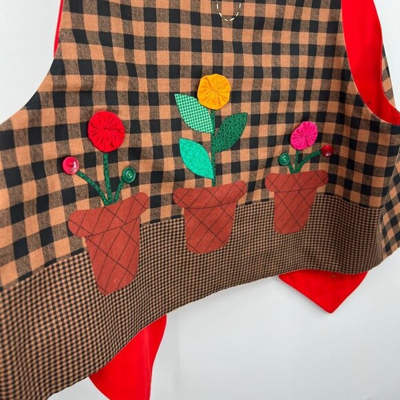 1990s Primitive Cat Vest w Vintage Fabric Yo-yos Patchwork Print Background Size - Picture 10 of 12